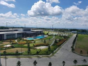 Modern & Luxurious with Breaktaking view of Taal Apartment in Tagaytay