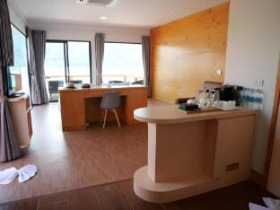 Ocean Pool Villa, 90sqm - Koh Lipe Vacation rental in Thailand