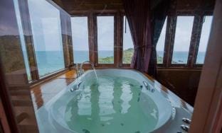 Sea View Jacuzzi, 43sqm - Koh Tao Vacation rental in Ko Tao