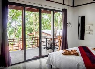 Garden Triple Bungalow, 22sqm - Koh Lipe Vacation rental in Thailand