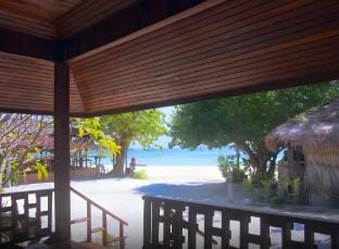 Beach Front Bungalow, 16sqm - Koh Lipe Vacation rental in Thailand