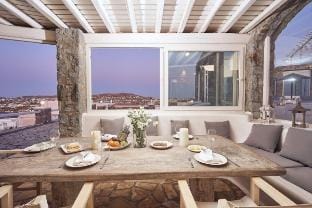 Villa Petrolefko By Ethos Hospitality- 5 Bedrooms Villa in Mykonos, Mikonos 846 00, Greece