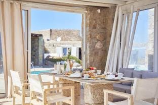 Villa Petrolefko By Ethos Hospitality- 5 Bedrooms Villa in Mykonos, Mikonos 846 00, Greece