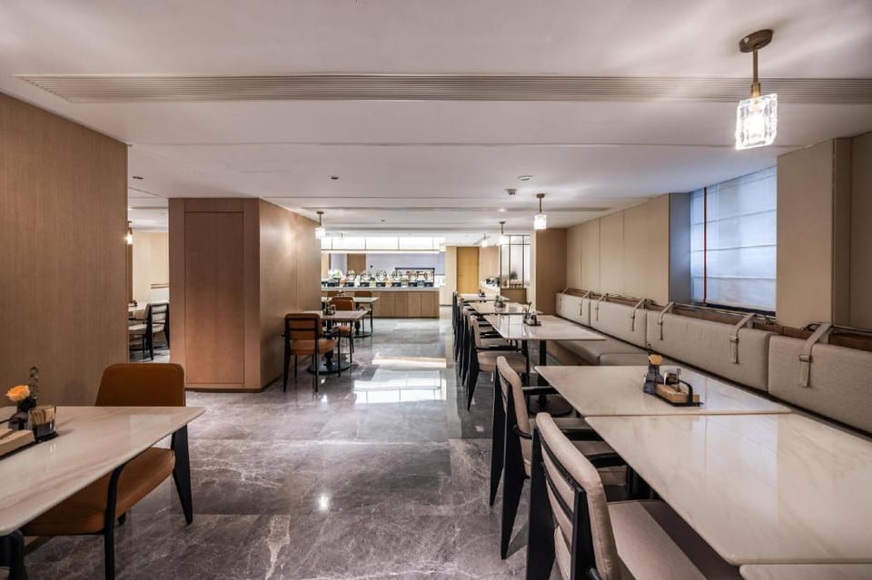Atour Hotel Beijing Zongguancun Xisanqi Digital Cultural Industry Hotel in Beijing