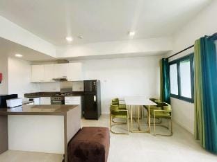 Sea & Mountain Collection-Lake Viwe Apartment Vacation rental in Kandy