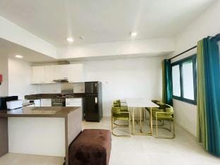 Sea & Mountain Collection-Mountain View Apartment Vacation rental in Kandy