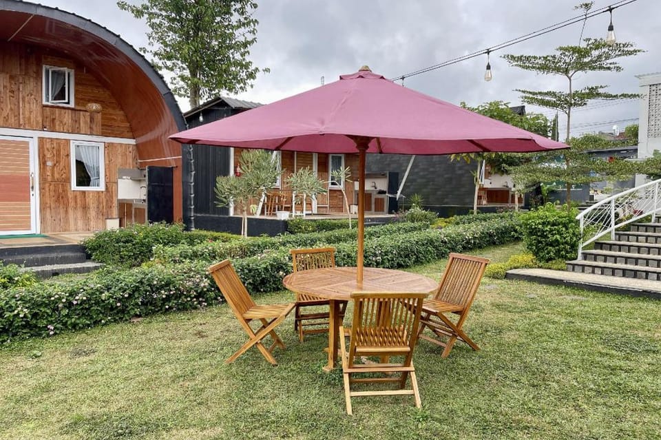 eLKa-eS Villa Lodge in Lembang