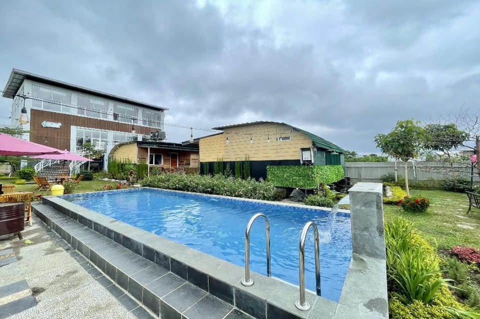 eLKa-eS Villa Lodge in Lembang