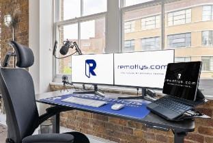 Spacious & bright oasis in Old Street Apartment in London Borough of Islington