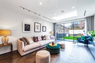 Luxury 3 BDR House with garden next to Battersea P Vacation rental in London
