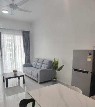 07Johor, near CIQ, Danga bay Free parking 2BR@6pax Apartment in Johor Bahru