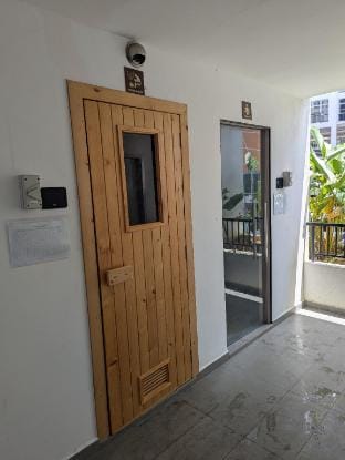 Shines GuestHouse 1BR Hi-Privacy Condo Vacation rental in Johor