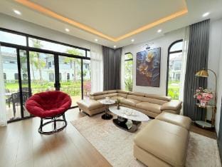 Villa 4BR, Sonasea Vân Đồn, Quảng Ninh Villa in Laos