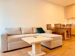 Exclusive brand new apartment next to Royal Mall in Rruga B Apartment in Serbia