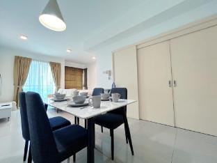Solaris Dutamas ModernSuite 6Pax Publika 01 Apartment in Federal Territory of Kuala Lumpur