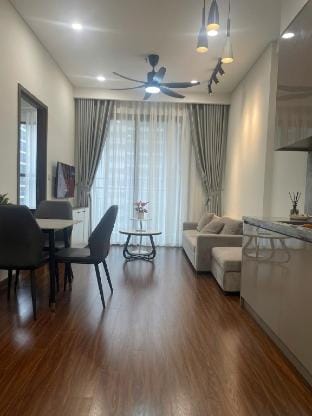 Luxury Apartment M1 Masteri- Vinhomes Ocean Park 1 Apartment in Laos