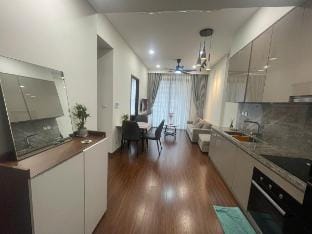 Luxury Apartment M1 Masteri- Vinhomes Ocean Park 1 Apartment in Laos
