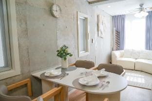 Ueno/Akihabara 8min/4 floors detached house/4 LDK Vacation rental in Japan