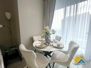 Marina Gem: Chic & Comfy Vacation rental in Dubai