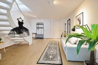 Julius 24: Stylish Heaven - 5 Mins to City Center Apartment in Vienna