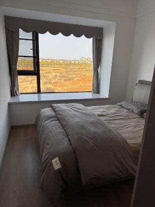【冯老师温馨民宿】麻将房+沙发/3卧3床/捞渔河湿地公园/6人 Apartment in China