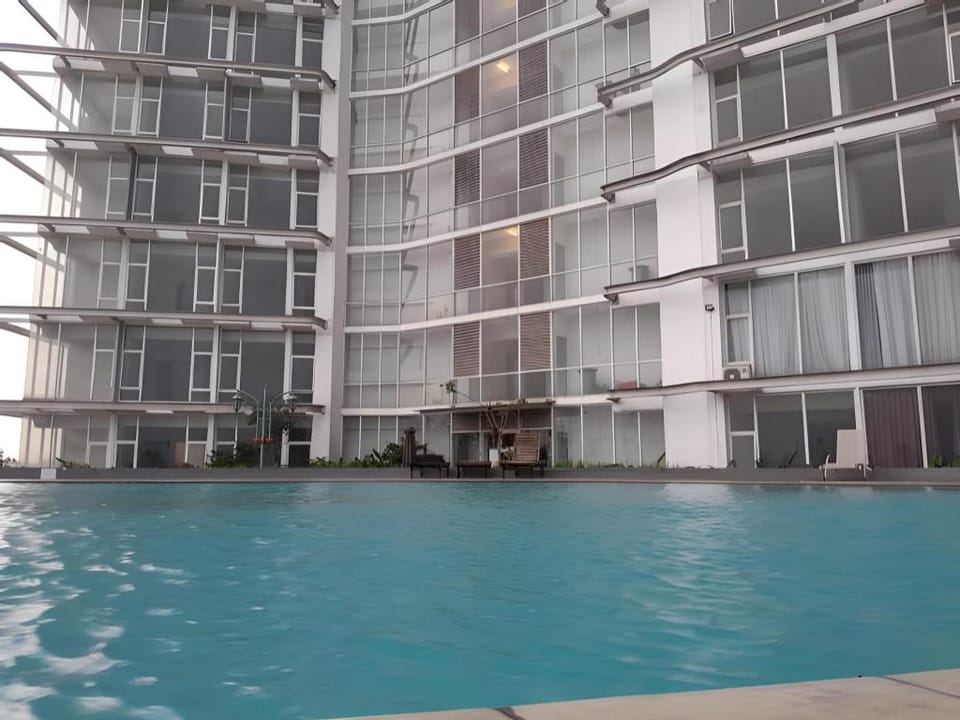 ROKET ROOM Majestic Point Serpong Hotel in West Java