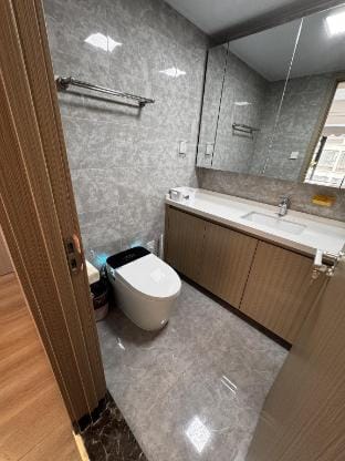 【冯老师温馨民宿】麻将房+沙发/3卧3床/捞渔河湿地公园/6人 Apartment in China