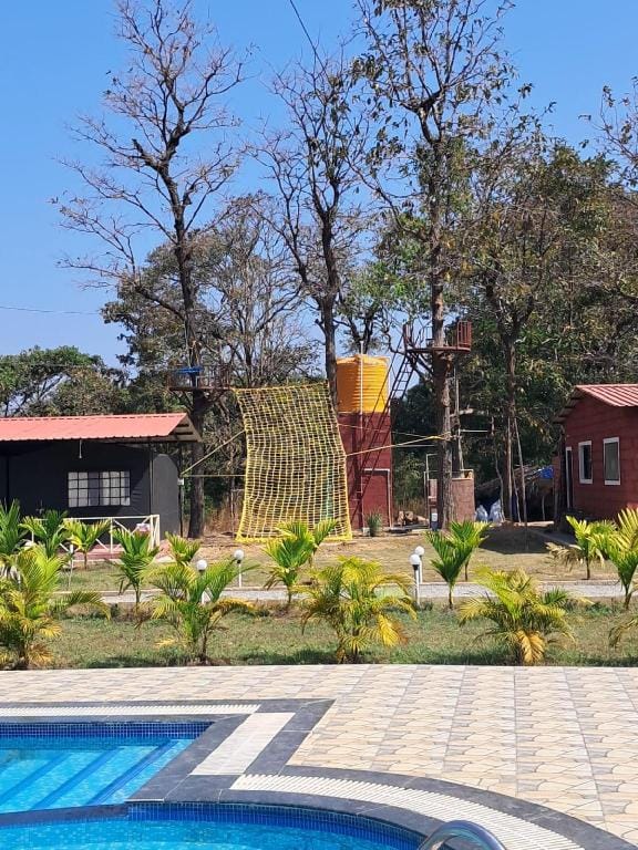 Cheetah Farms Jungle Stay Hotel in Karnataka