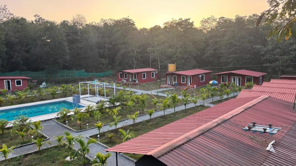 Cheetah Farms Jungle Stay Hotel in Karnataka
