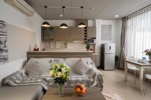 Romantic apartment in Tu Hoa Cong Chua str/quiet Apartment in Laos
