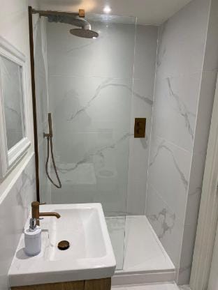 Jazreal Luxury Apartment - Leeds City Centre Apartment in Leeds