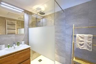Le Louzoane Vacation rental in Arles