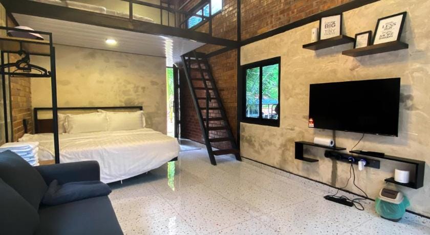 CASA DAMAI JANDA BAIK  RIVERSIDE TINY HOUSE Hotel in Selangor, Malaysia