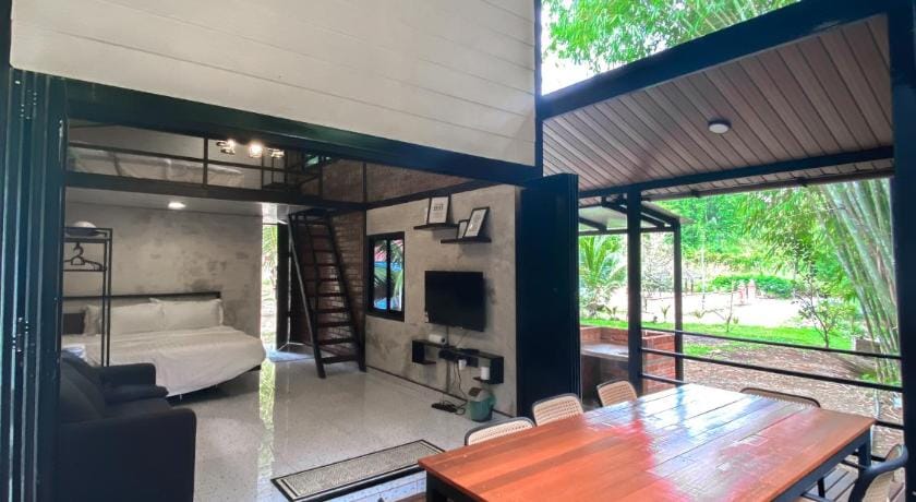 CASA DAMAI JANDA BAIK  RIVERSIDE TINY HOUSE Hotel in Selangor, Malaysia