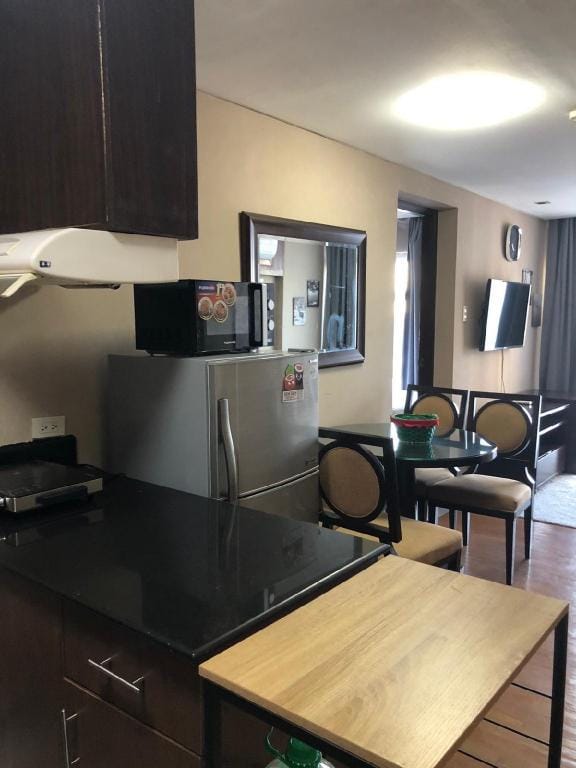 A venue Residences 12L Apartment in Makati