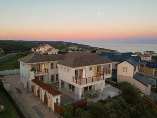 Pezula, Ocean Views- FL7a Vacation rental in Knysna