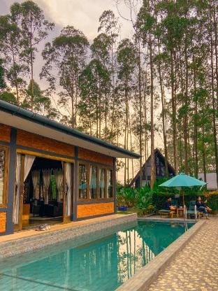 Brickstone by Nginapsini Villa in Cisarua