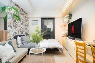 Fully Furnished Urban Oasis : Free Pool Stay Vacation rental in Quezon City