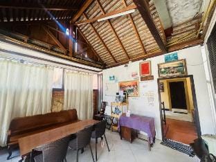 Double Room 1 at Norasingh Guest House Vacation rental in Luang Prabang