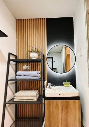 Hotel Vibe with a Homey Feeling Apartment in Pasay