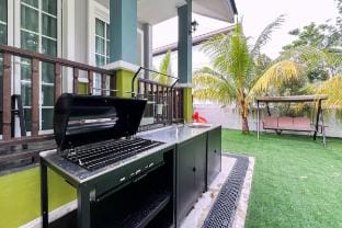 Luxury Villa Monterez Club Golf, Shah Alam Vacation rental in Selangor, Malaysia
