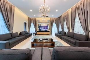 Luxury Villa Monterez Club Golf, Shah Alam Vacation rental in Selangor, Malaysia