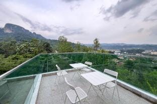 Luxury Villa Hamton Kemensah, Ampang - Smarthome Vacation rental in Federal Territory of Kuala Lumpur