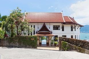 Luxurious 5BR Sea View Villa Sukadara Villa in Patong