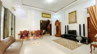 Cengkeh Syariah Residence Padang Vacation rental in Padang