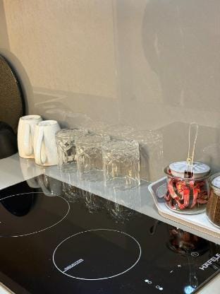 Elegant hideaway suites - 39th floor Apartment in Noida