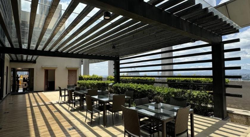 VINIA INFINITY STUDIO 4 near MALLS and MRT STATION Apartment in Quezon City
