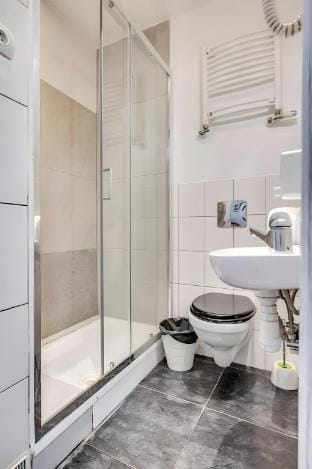 HOSTEL Room  with 2 single beds and shared baths Apartment in Poland
