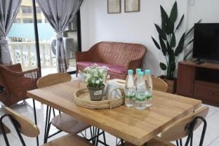 Jo Jo Homestay @ Coral Bay Resort Pangkor Island Apartment in Perak