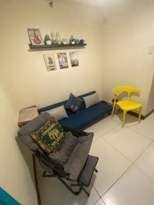 The Teal Deal - A Cool Place Apartment in Paranaque
